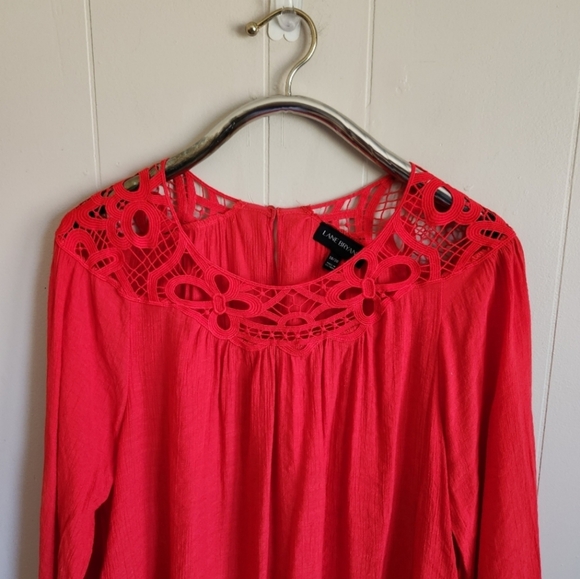 3/$15 Lane Bryant lace insert yoke blouse red lightweight textured fabric 18/20 - Picture 2 of 11